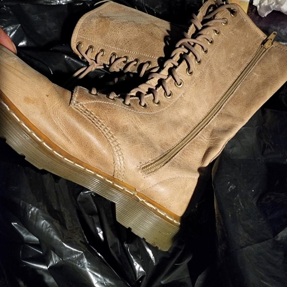 Women's Dr. Martin's size 9